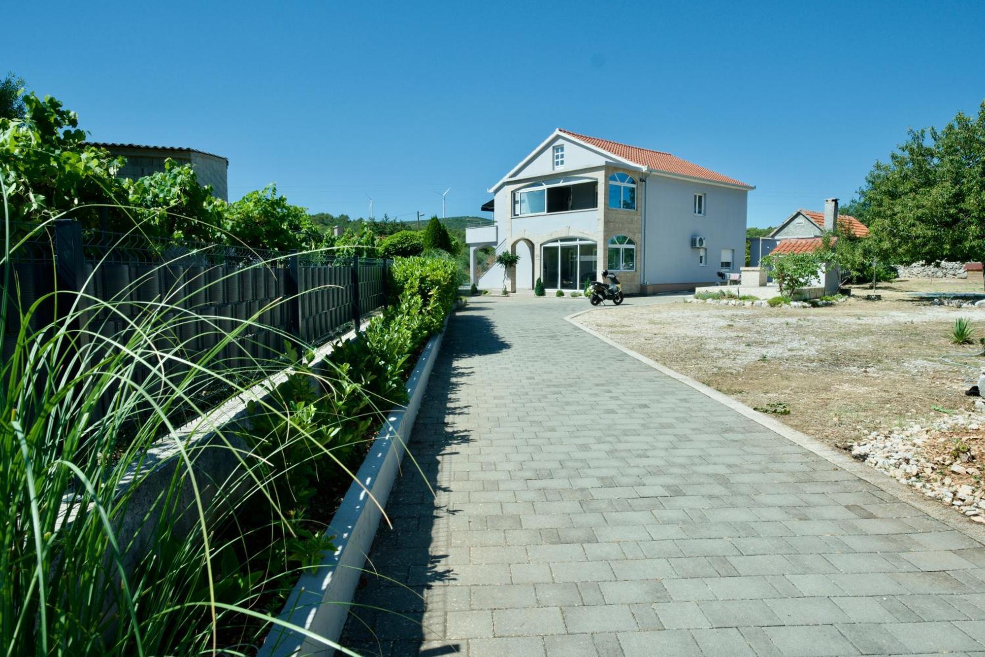 Apartment Lana Bristivica Exterior photo